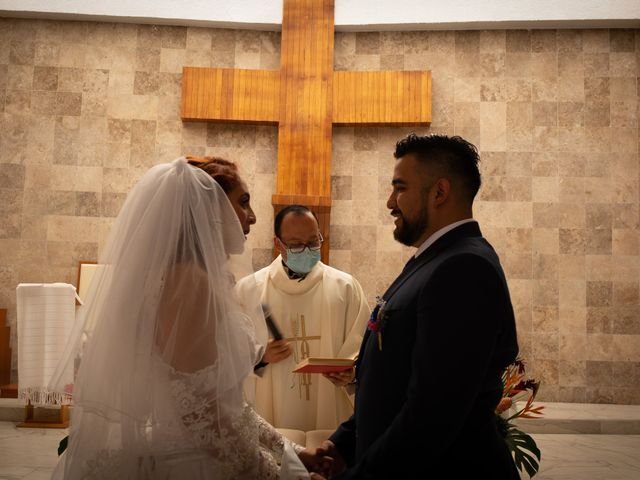 La boda de Christian y Mariana en Chimalhuacán, Estado México 6