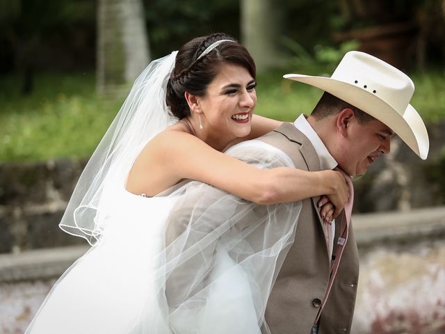 La boda de Héctor y Jennifer en Coatepec, Veracruz 16