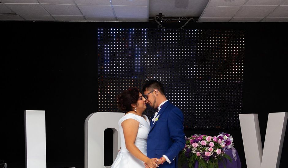 La boda de Victor y Arizbeth en Ecatepec, Estado México