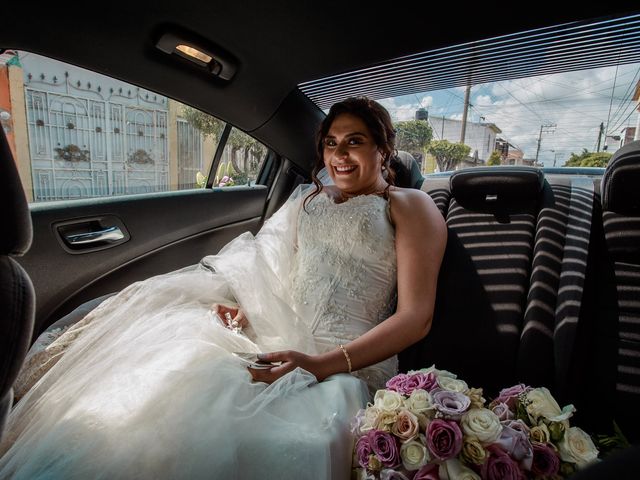 La boda de Isaac y Maleni en Salamanca, Guanajuato 11