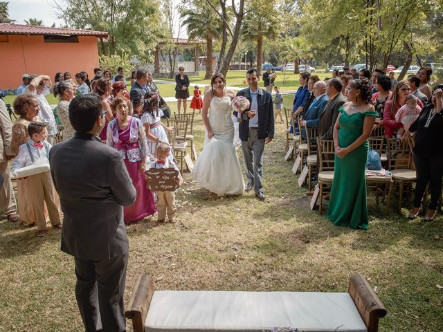 La boda de Isaac y Maleni en Salamanca, Guanajuato 16