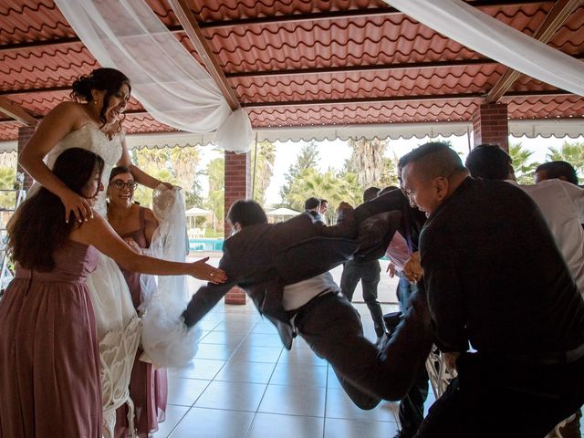 La boda de Isaac y Maleni en Salamanca, Guanajuato 42