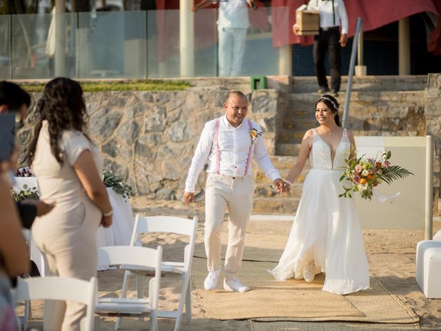 La boda de Carlos y Estefania en Ixtapa Zihuatanejo, Guerrero 4
