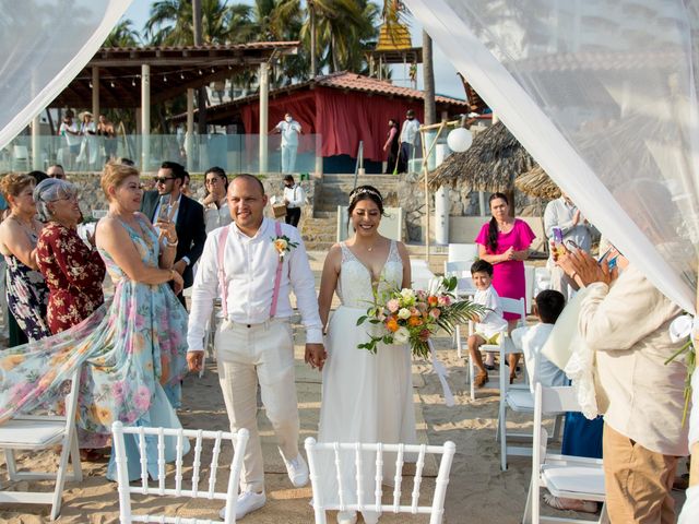 La boda de Carlos y Estefania en Ixtapa Zihuatanejo, Guerrero 5