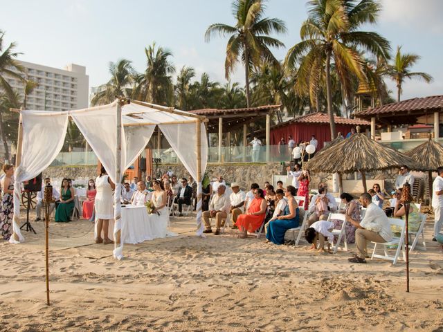 La boda de Carlos y Estefania en Ixtapa Zihuatanejo, Guerrero 13