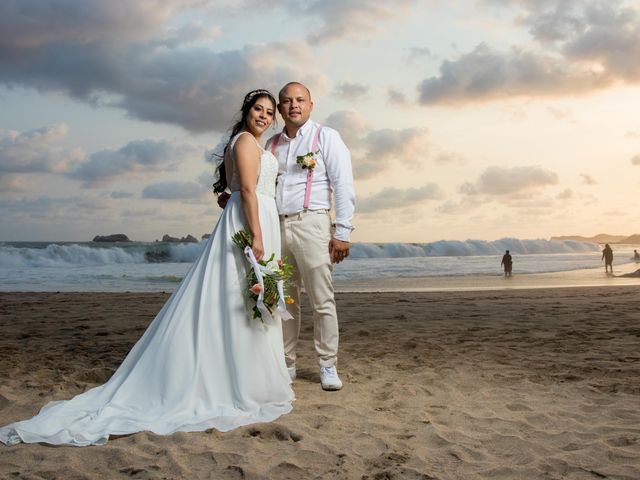 La boda de Carlos y Estefania en Ixtapa Zihuatanejo, Guerrero 31