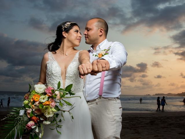 La boda de Carlos y Estefania en Ixtapa Zihuatanejo, Guerrero 37
