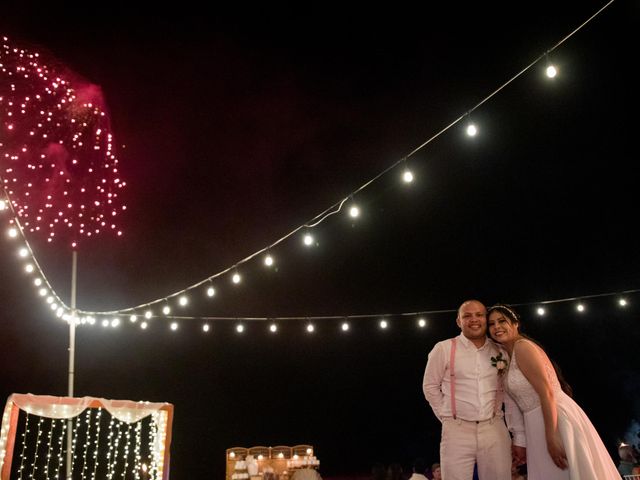 La boda de Carlos y Estefania en Ixtapa Zihuatanejo, Guerrero 56