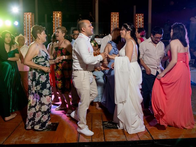 La boda de Carlos y Estefania en Ixtapa Zihuatanejo, Guerrero 67