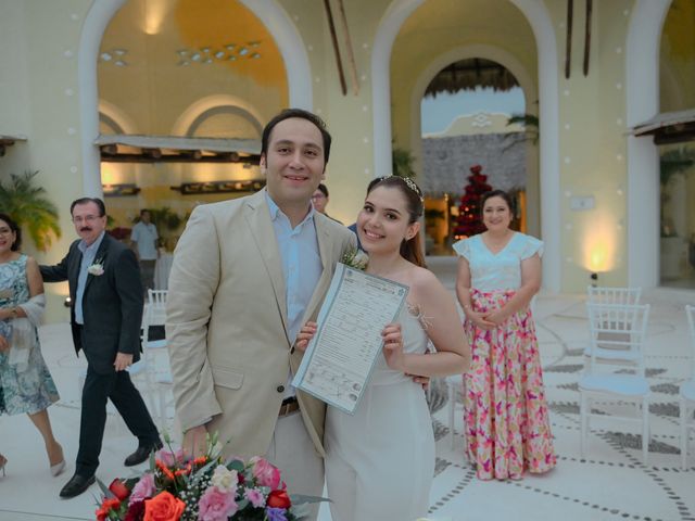 La boda de Isaac y Patricia en Huatulco, Oaxaca 21