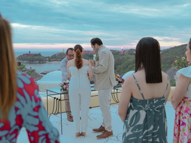 La boda de Isaac y Patricia en Huatulco, Oaxaca 45