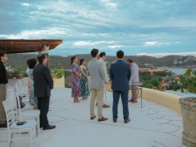 La boda de Isaac y Patricia en Huatulco, Oaxaca 97