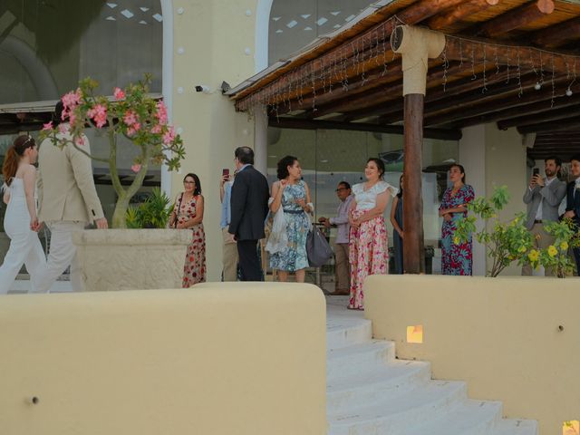 La boda de Isaac y Patricia en Huatulco, Oaxaca 120