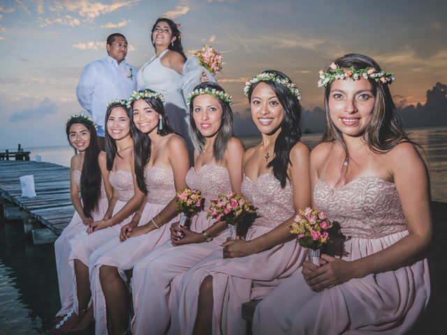 La boda de Rhul y Cynthia en Isla Mujeres, Quintana Roo 30