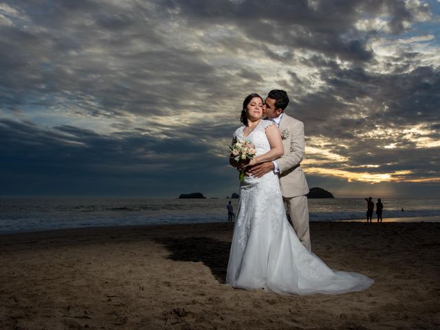 La boda de Luisa y Rigoberto en Ixtapa Zihuatanejo, Guerrero 127