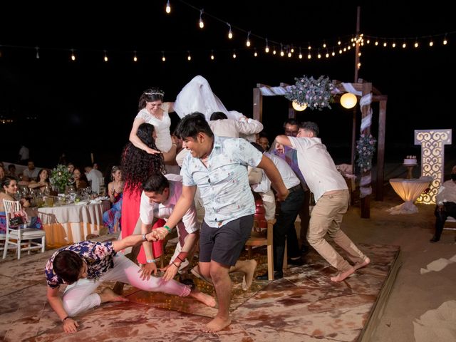 La boda de Luisa y Rigoberto en Ixtapa Zihuatanejo, Guerrero 162