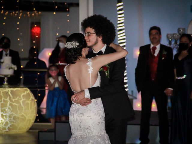 La boda de Yohana Vanessa y Carlos Eduardo en Chihuahua, Chihuahua 15