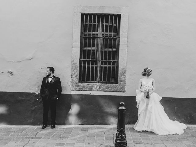 La boda de Carlos y Cristina en Guanajuato, Guanajuato 35