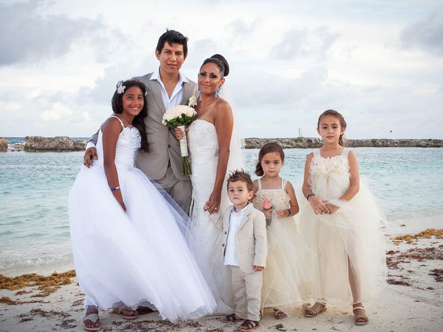 La boda de Sergio y Yirel en Cancún, Quintana Roo 8