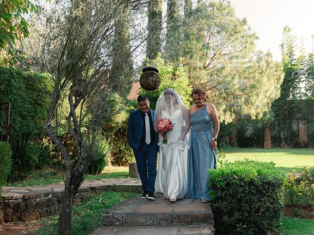 La boda de Josué Quintana  y Adi Ortiz  en Morelia, Michoacán 13