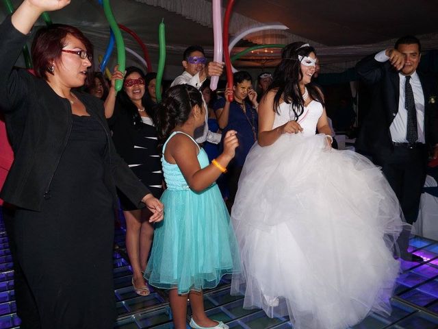 La boda de Nephtali y Berenice en Chimalhuacán, Estado México 19