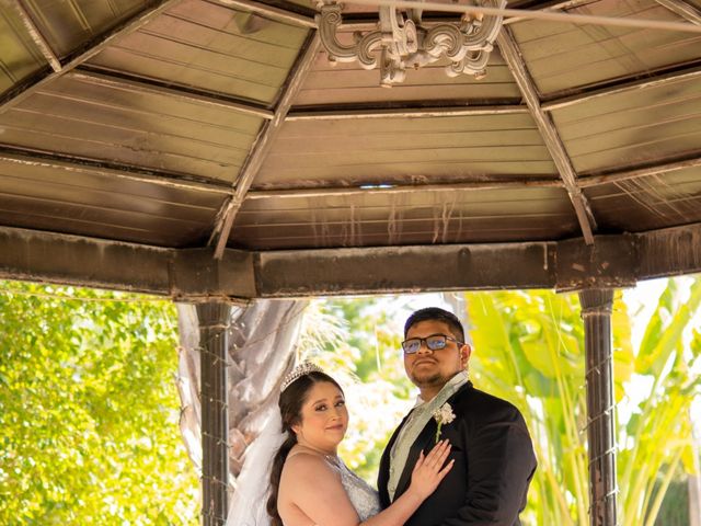 La boda de Iris Esmeralda y Briant Antonio en Los Mochis, Sinaloa 2