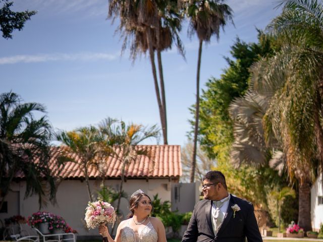 La boda de Iris Esmeralda y Briant Antonio en Los Mochis, Sinaloa 3