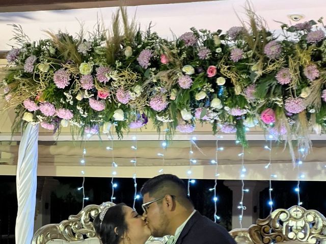 La boda de Iris Esmeralda y Briant Antonio en Los Mochis, Sinaloa 5