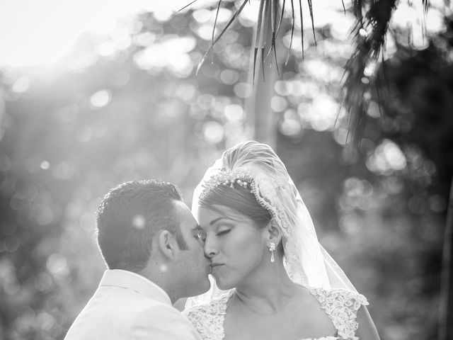 La boda de Francisco y Celene en Ixtapa Zihuatanejo, Guerrero 30