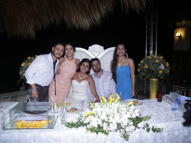 La boda de Eugenio y Elizabeth en Mazatlán, Sinaloa 19