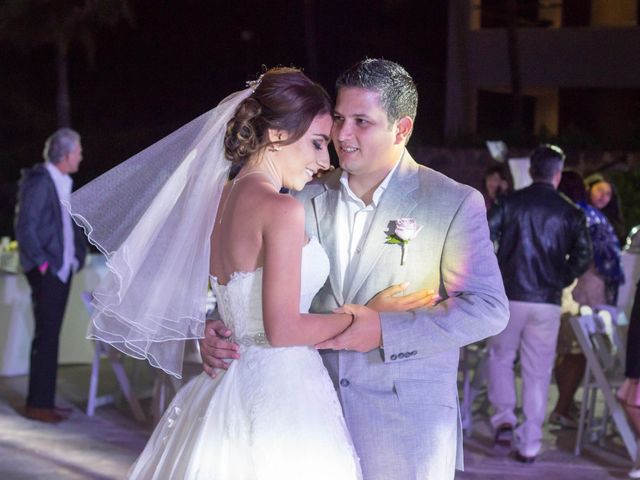 La boda de Fernando y Navil en Cancún, Quintana Roo 13