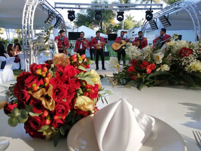 La boda de Salvador Antonio  y Mirna Dolores en Rioverde, San Luis Potosí 3