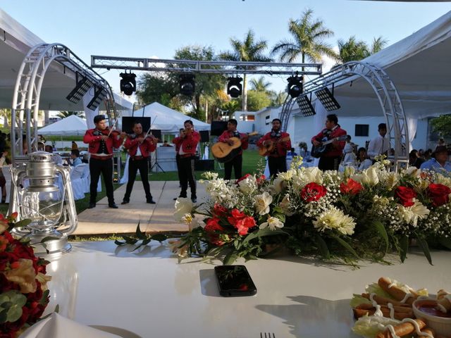 La boda de Salvador Antonio  y Mirna Dolores en Rioverde, San Luis Potosí 4