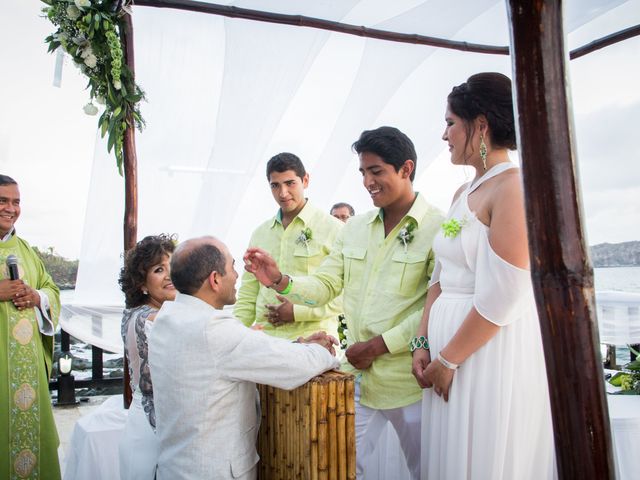 La boda de Marcos y Irma en Ixtapa Zihuatanejo, Guerrero 17