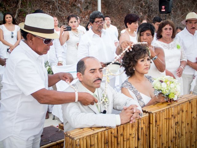 La boda de Marcos y Irma en Ixtapa Zihuatanejo, Guerrero 23