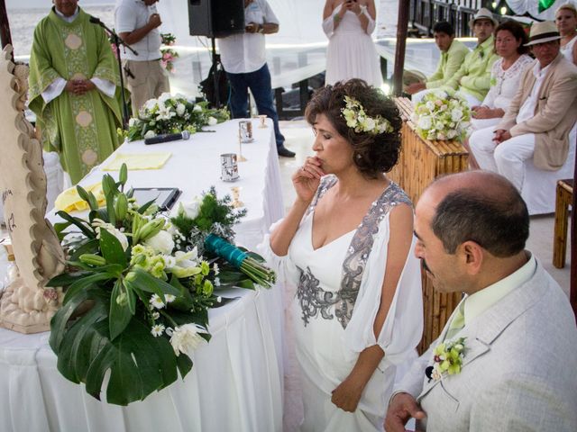 La boda de Marcos y Irma en Ixtapa Zihuatanejo, Guerrero 25