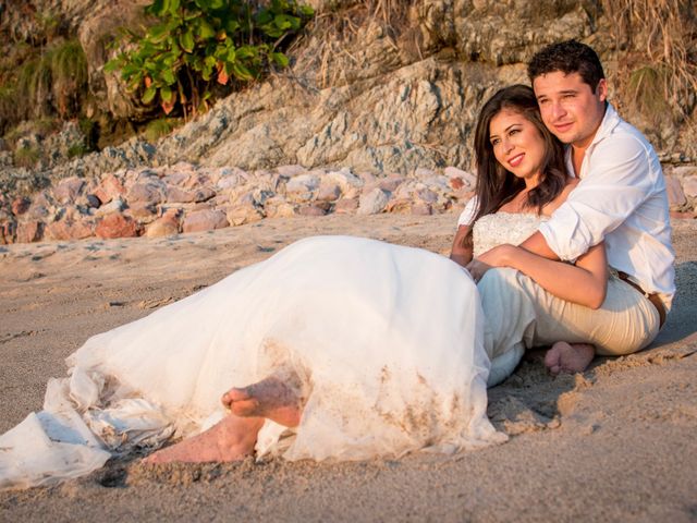 La boda de Jesús Adrián y Victoria en Puerto Vallarta, Jalisco 14