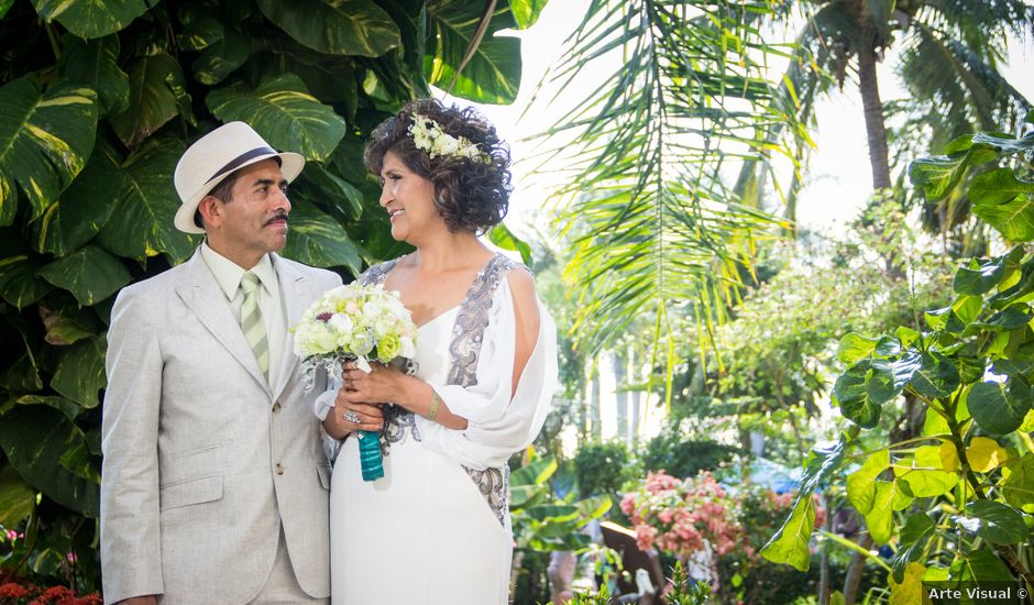 La boda de Marcos y Irma en Ixtapa Zihuatanejo, Guerrero