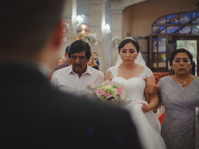 La boda de Víctor y Mary en San Pedro, Coahuila 12
