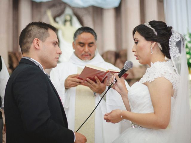 La boda de Víctor y Mary en San Pedro, Coahuila 16