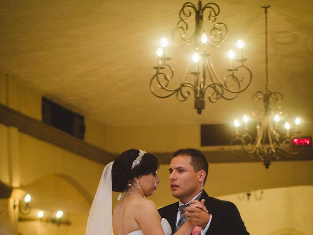 La boda de Víctor y Mary en San Pedro, Coahuila 33