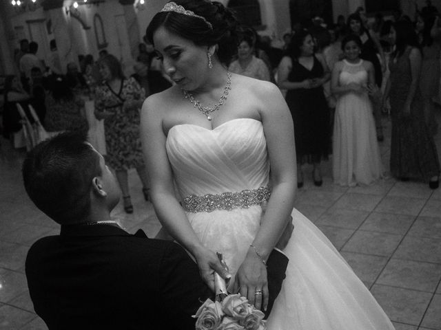 La boda de Víctor y Mary en San Pedro, Coahuila 41