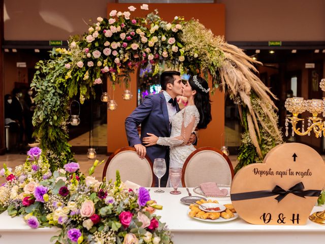 La boda de Hugo y Leslie en Uruapan, Michoacán 30