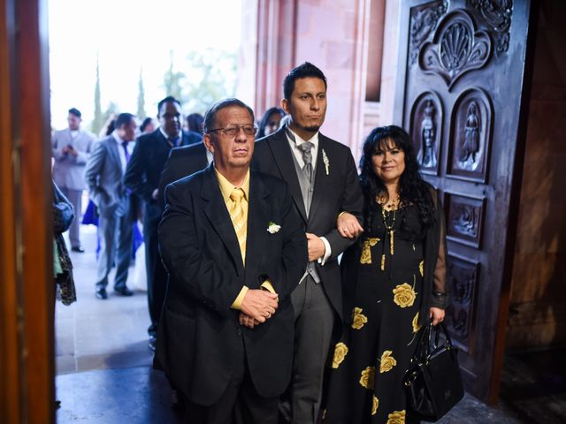 La boda de Juan Carlos y Fatima  en Zacatecas, Zacatecas 15