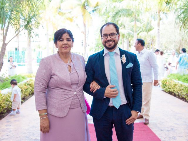 La boda de Arturo y Claudia en Cancún, Quintana Roo 42
