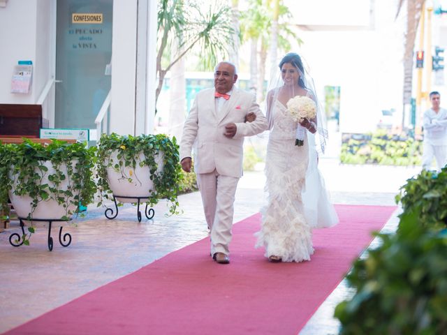La boda de Arturo y Claudia en Cancún, Quintana Roo 52