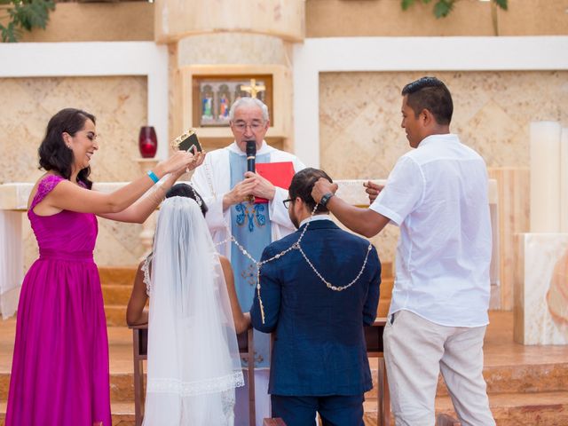 La boda de Arturo y Claudia en Cancún, Quintana Roo 56