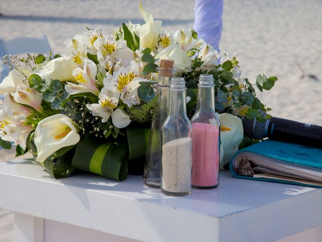 La boda de Arturo y Claudia en Cancún, Quintana Roo 72