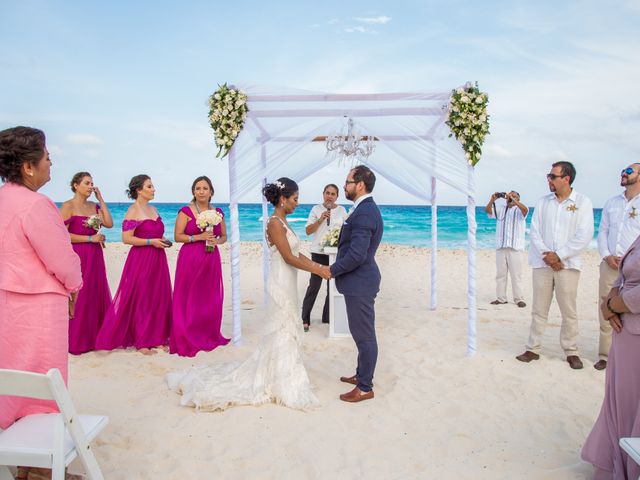 La boda de Arturo y Claudia en Cancún, Quintana Roo 82