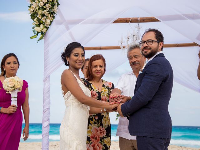 La boda de Arturo y Claudia en Cancún, Quintana Roo 84